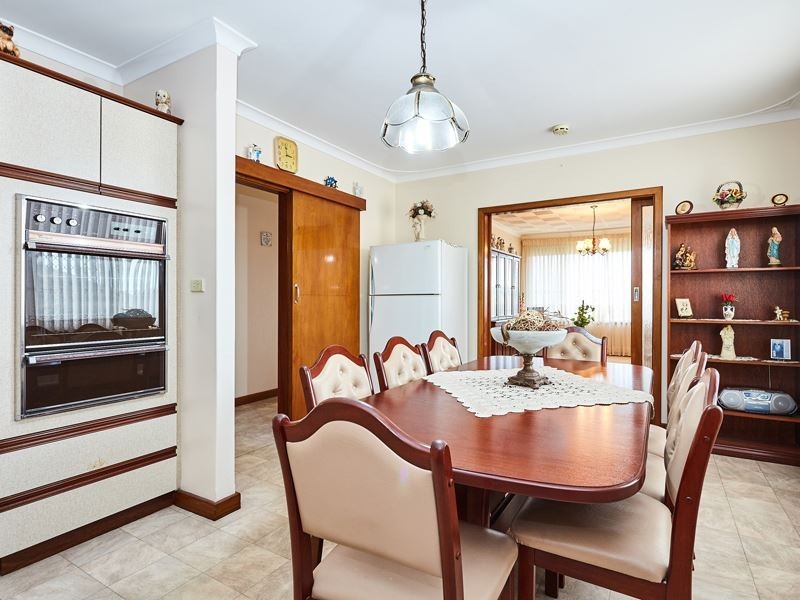 4 Owen Road, Hamilton Hill WA 6163