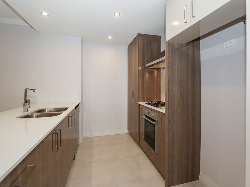 1/6 Pomfret Road, Spearwood WA 6163