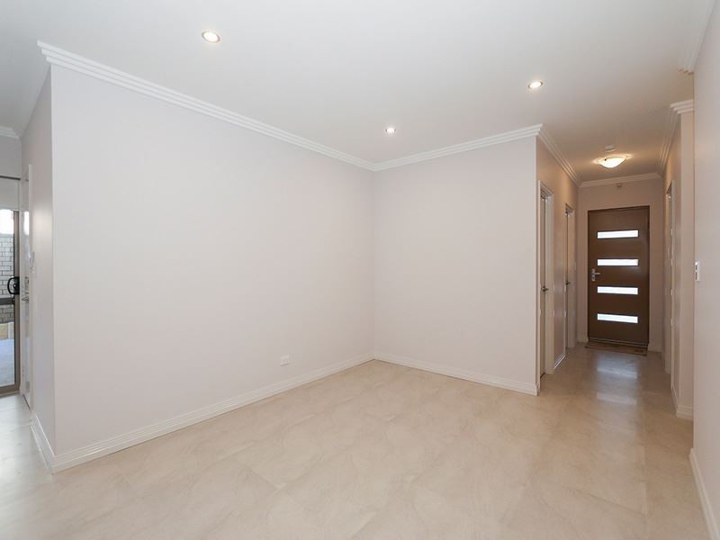 1/6 Pomfret Road, Spearwood WA 6163