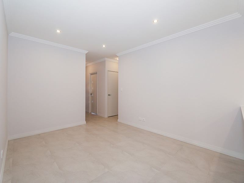 1/6 Pomfret Road, Spearwood WA 6163