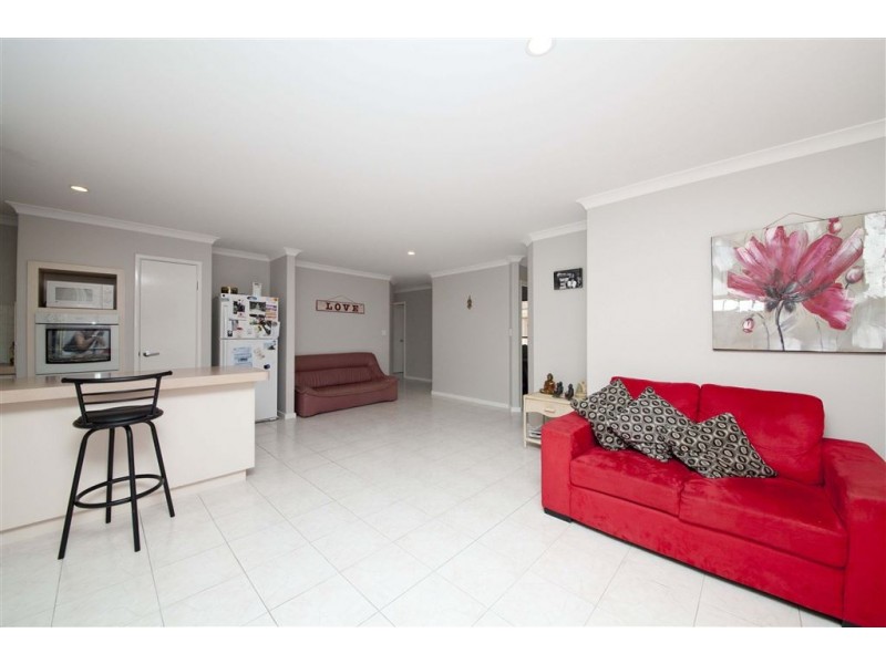 a/18 Kotisina Gardens, Munster WA 6166