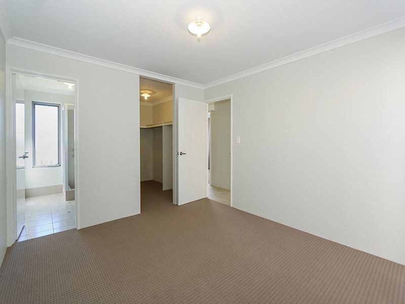 18 Pallett Ave, Spearwood WA 6163