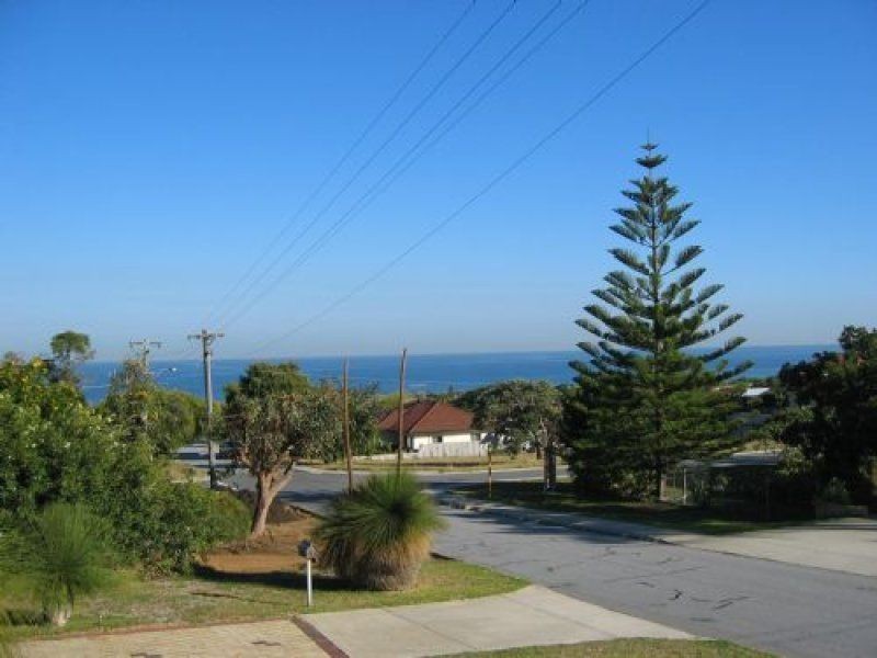 37b Beach Road, Coogee WA 6166