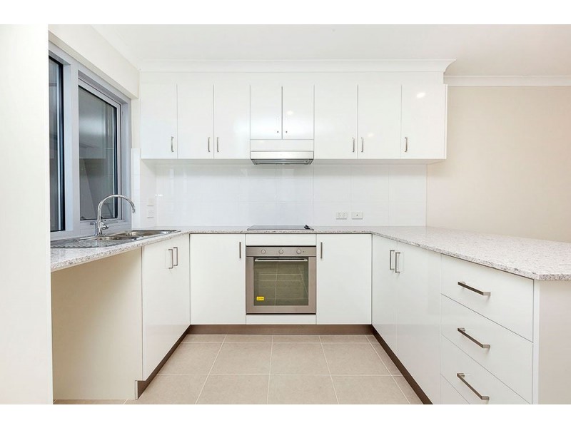 1/70 West Churchill Avenue, Munster WA 6166