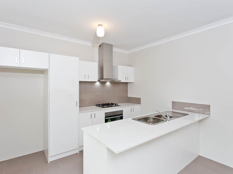 6A Nineham Ave, Spearwood WA 6163