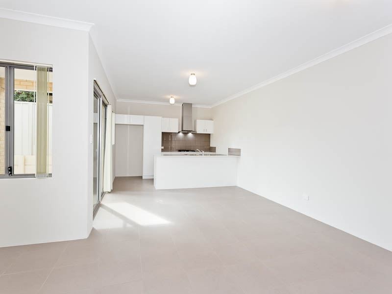 6A Nineham Ave, Spearwood WA 6163