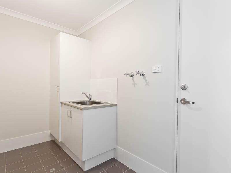6A Nineham Ave, Spearwood WA 6163
