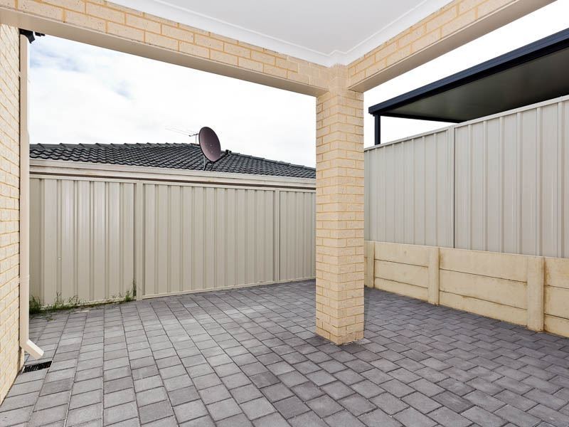 6A Nineham Ave, Spearwood WA 6163