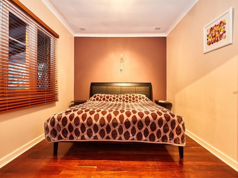 32 Howson Street, Hilton WA 6163