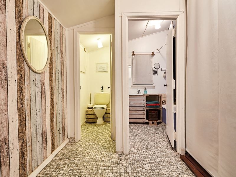 32 Howson Street, Hilton WA 6163