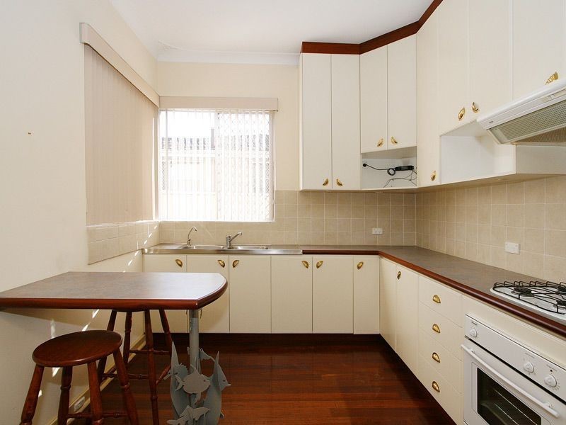 16 Ivermey Road, Hamilton Hill WA 6163