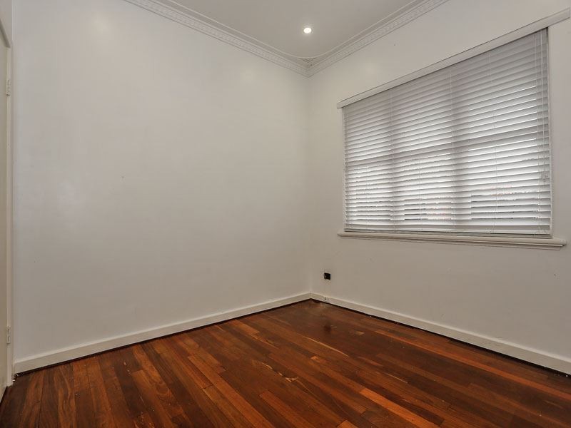 20 Arthur Road, Hamilton Hill WA 6163