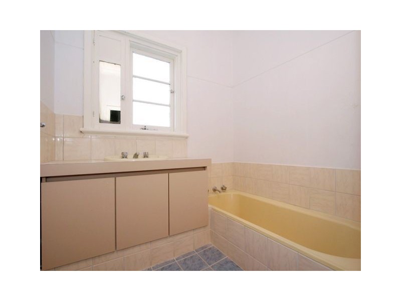 11 Chamberlain Street, O’connor WA 6163