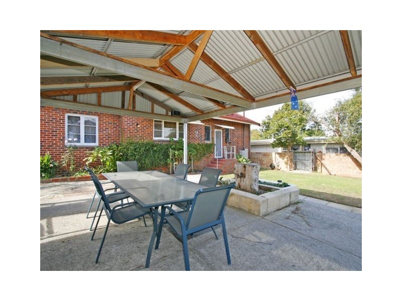 11 Chamberlain Street, O’connor WA 6163