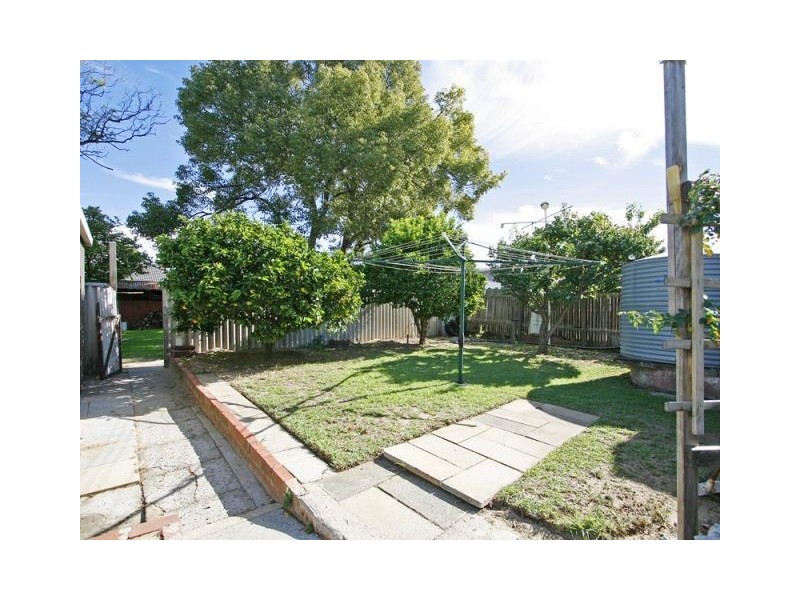 11 Chamberlain Street, O’connor WA 6163