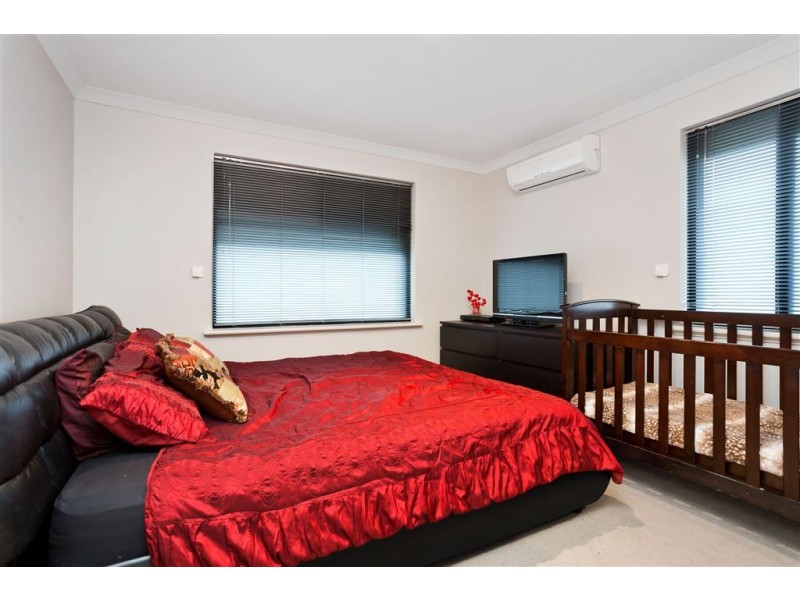 1/4 Randazzo Way, Yangebup WA 6164