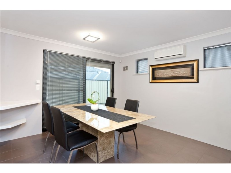 1/4 Randazzo Way, Yangebup WA 6164