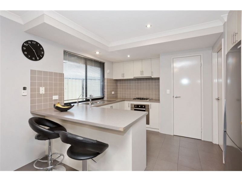 1/4 Randazzo Way, Yangebup WA 6164