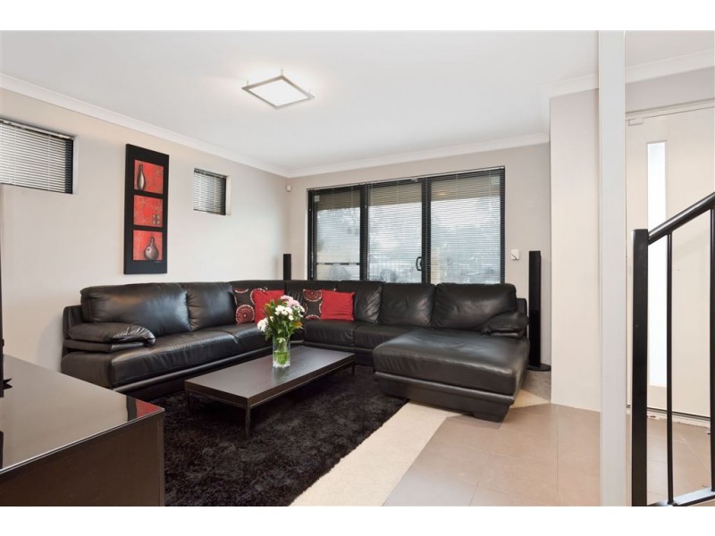 1/4 Randazzo Way, Yangebup WA 6164