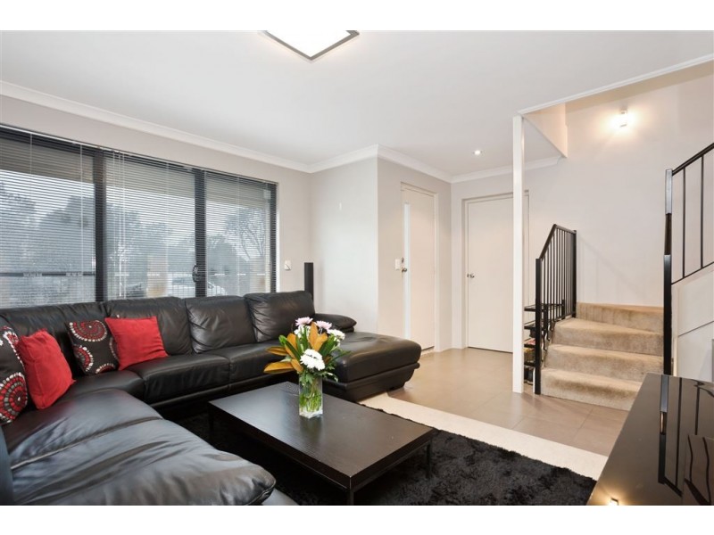 1/4 Randazzo Way, Yangebup WA 6164