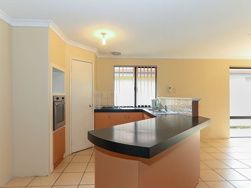 6 Koomba Rise, Bertram WA 6167