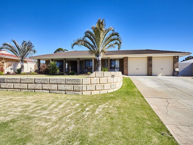 4 Lamb Place, Munster WA 6166