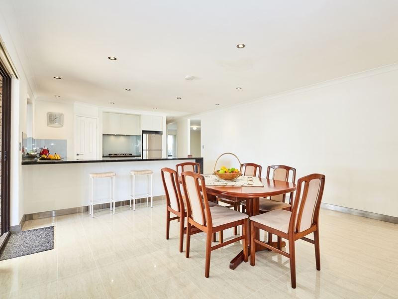 4 Lamb Place, Munster WA 6166