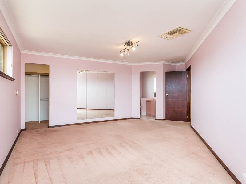 10 Hannah Place, Leeming WA 6149