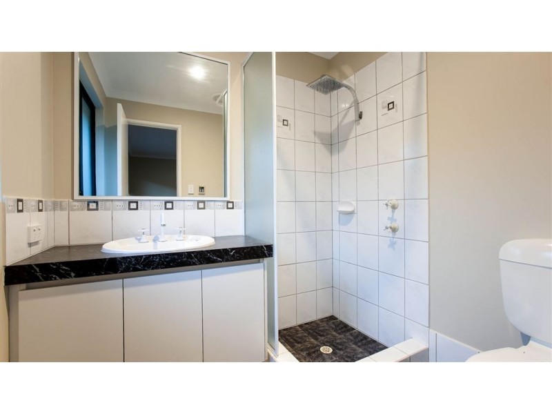 4 Napoleon Way, Bertram WA 6167