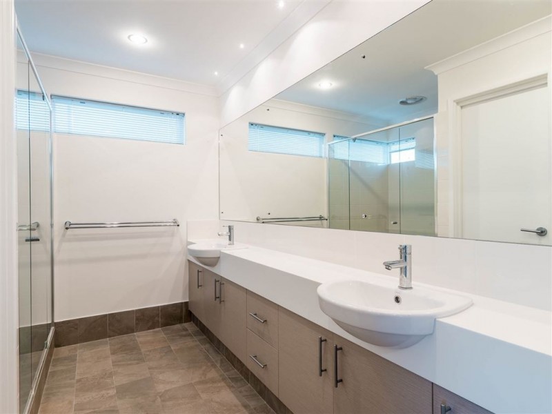 2 Senna Close, Coogee WA 6166