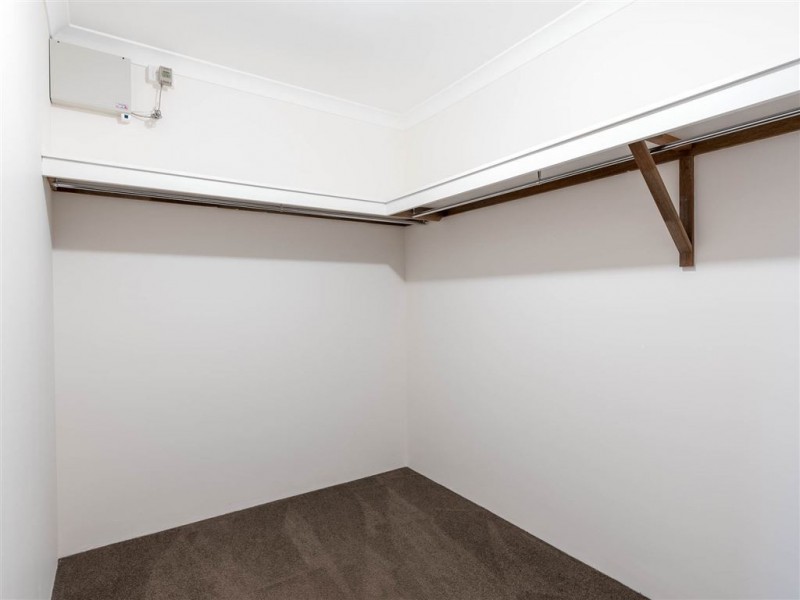 2 Senna Close, Coogee WA 6166