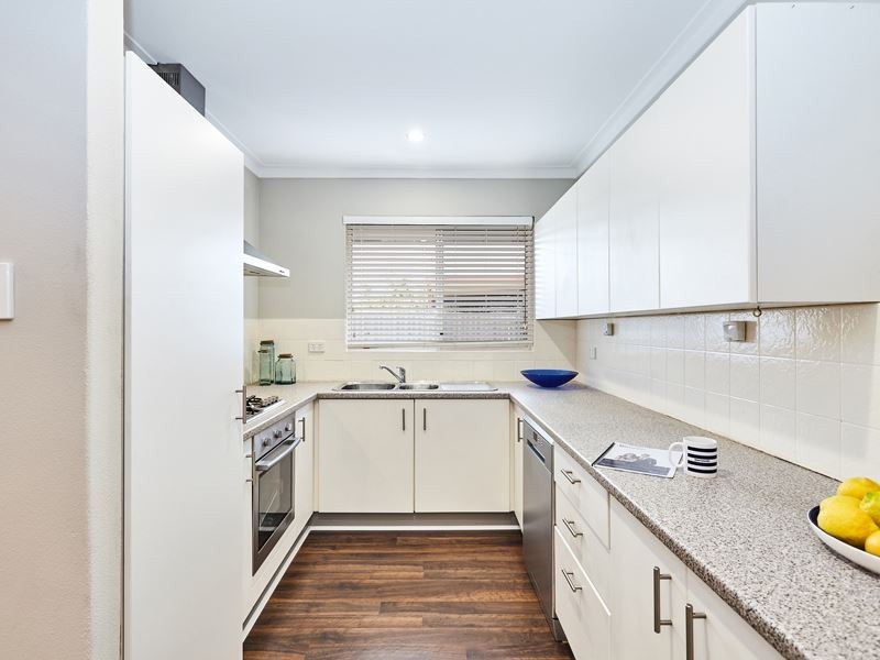 372B Carrington Street, Hamilton Hill WA 6163