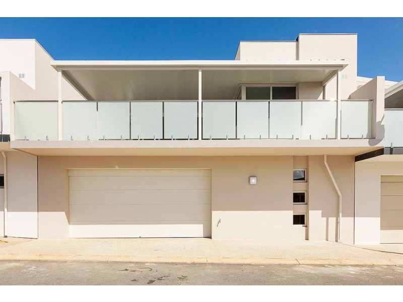 13 Crown Terrace, Coogee WA 6166