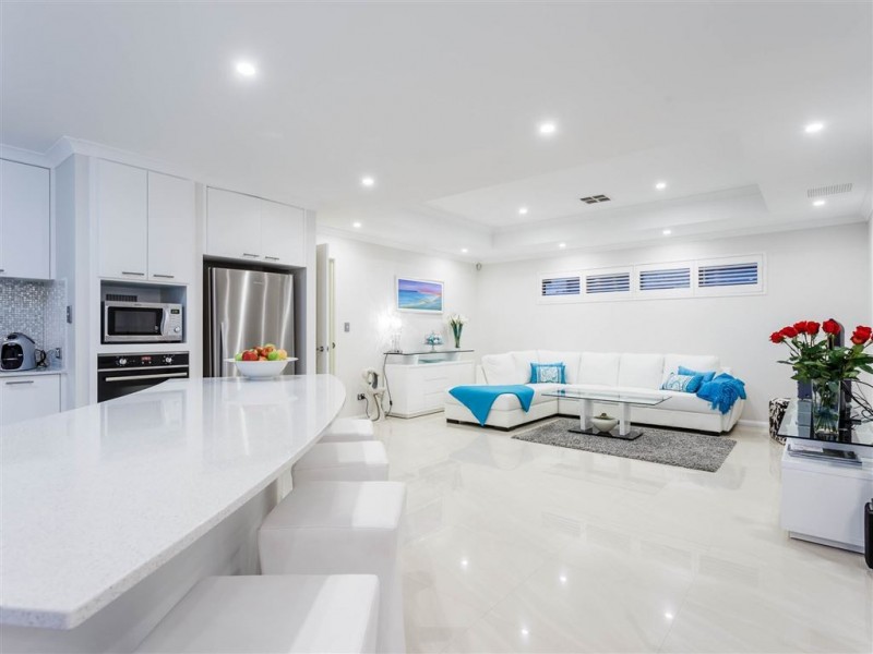 4A Katsura Gardens, Munster WA 6166