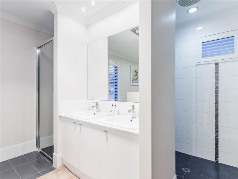 4A Katsura Gardens, Munster WA 6166