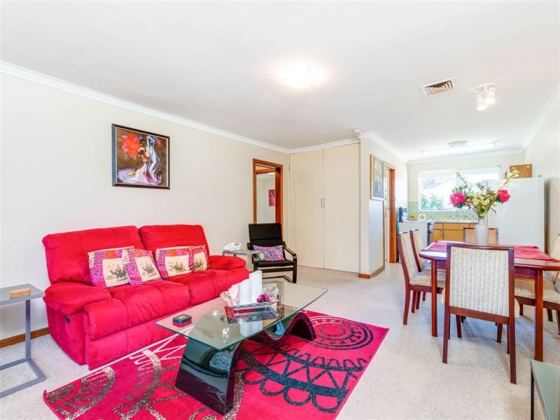 2 Moorhouse Street, Willagee WA 6156