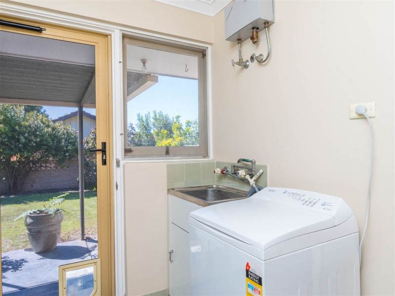 2 Moorhouse Street, Willagee WA 6156