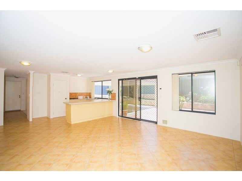 14A Oldham Crescent, Hilton WA 6163