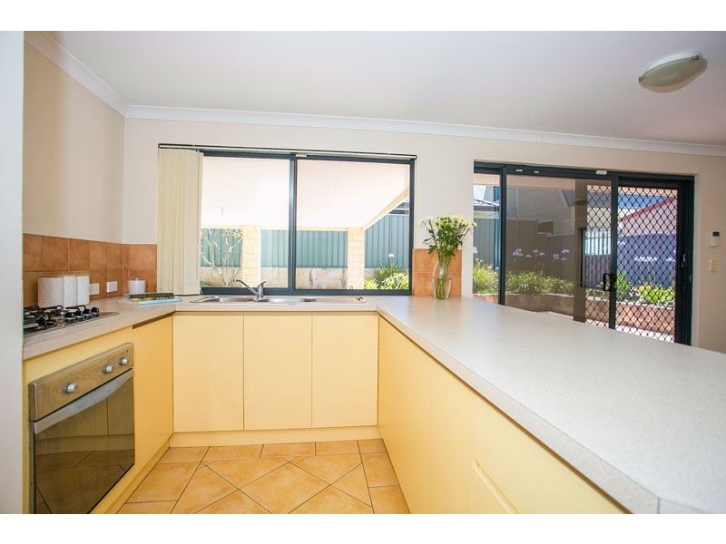 14A Oldham Crescent, Hilton WA 6163