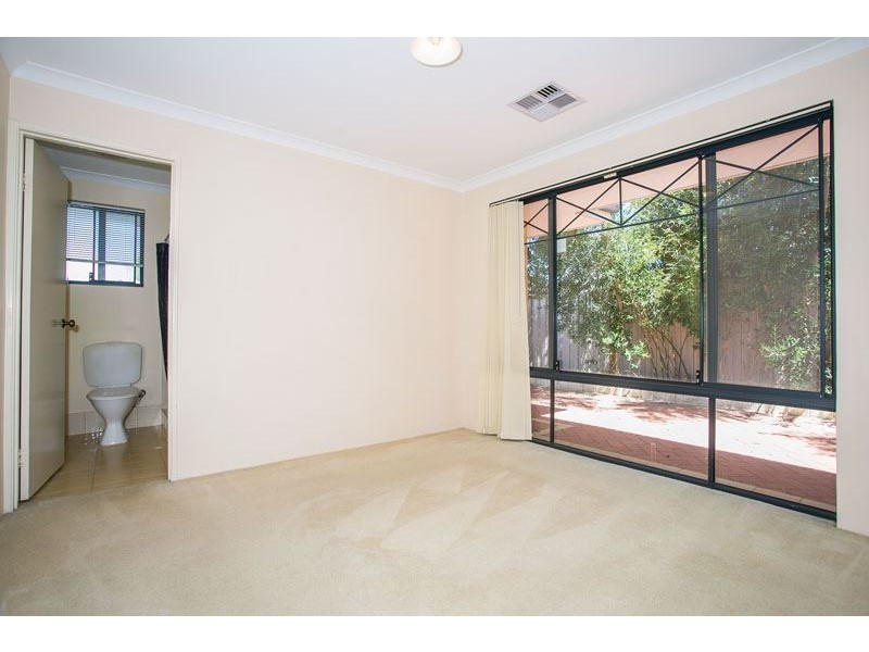 14A Oldham Crescent, Hilton WA 6163