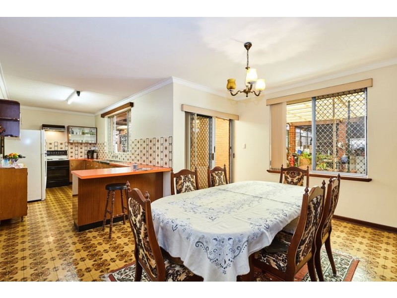 47 Stevens Street, White Gum Valley WA 6162