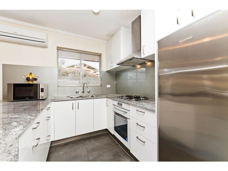 12B Claygate Road, Hamilton Hill WA 6163