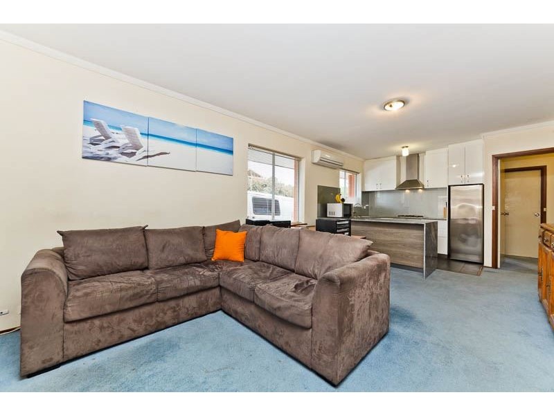 12B Claygate Road, Hamilton Hill WA 6163