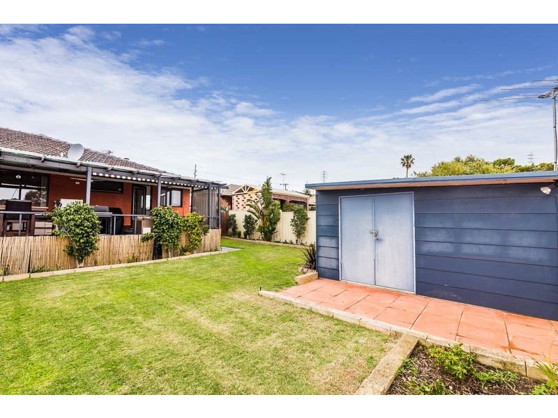 12B Claygate Road, Hamilton Hill WA 6163