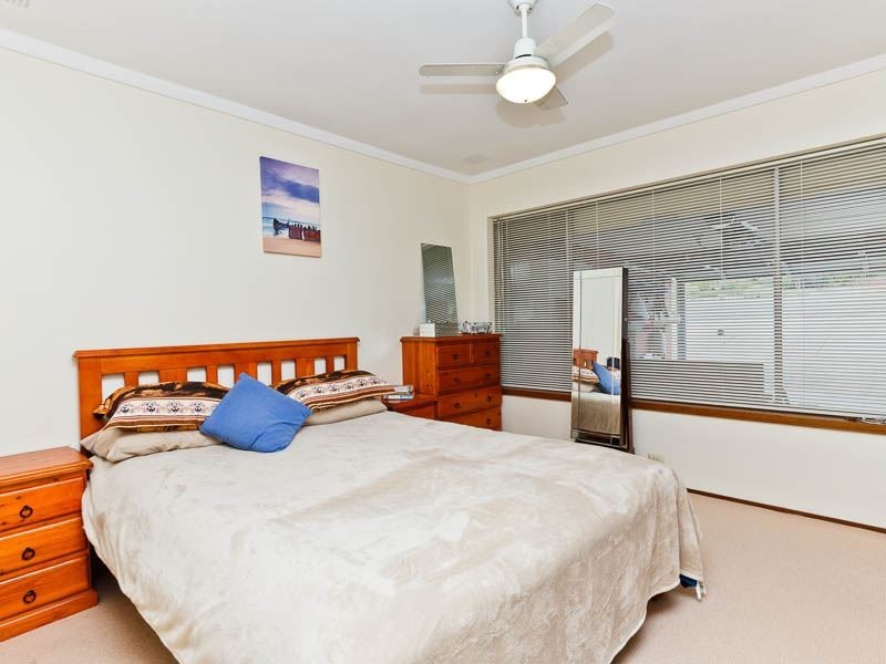 12B Claygate Road, Hamilton Hill WA 6163