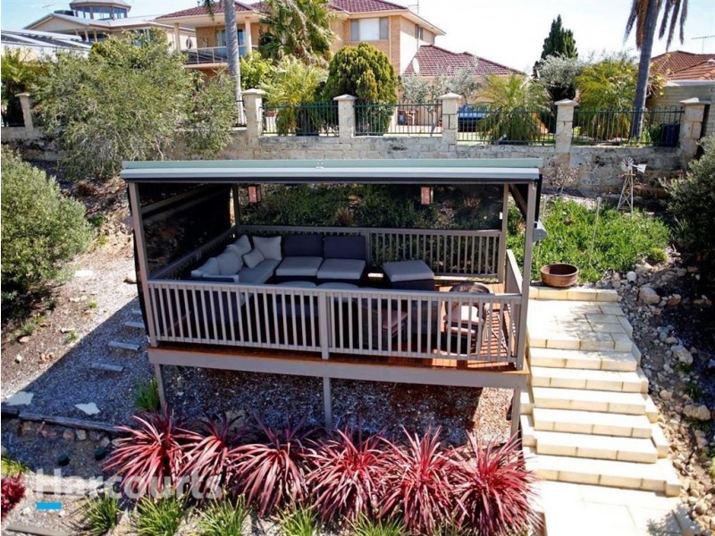 10 Lucca Court, Coogee WA 6166