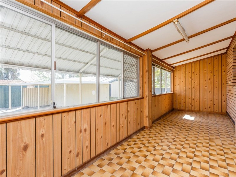15 Fitzwater Way, Spearwood WA 6163