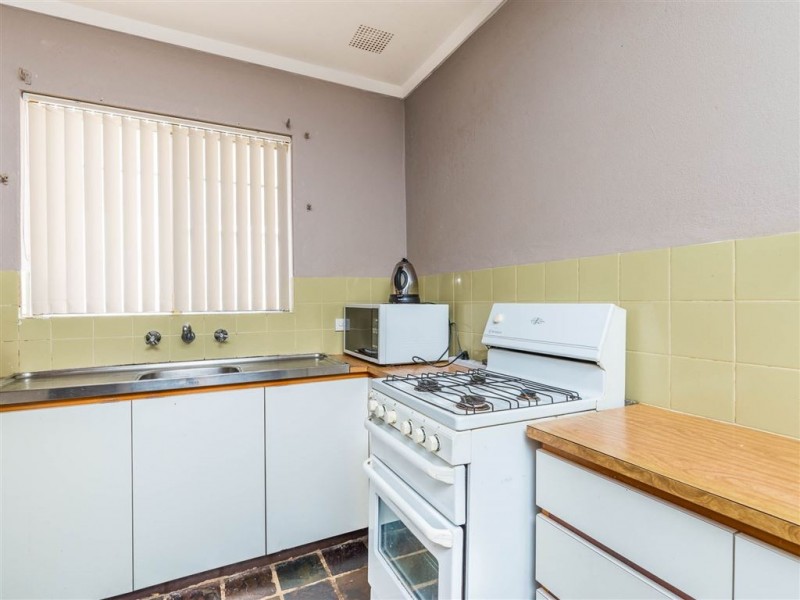 28B Doolette Street, Spearwood WA 6163