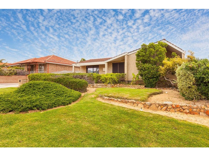 25 Dodd Street, Hamilton Hill WA 6163