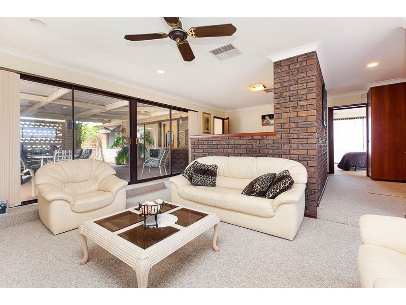 25 Dodd Street, Hamilton Hill WA 6163